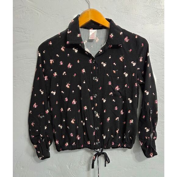 No Boundaries Woman's Black Floral Button Down Blouse Size Small - Picture 1 of 5